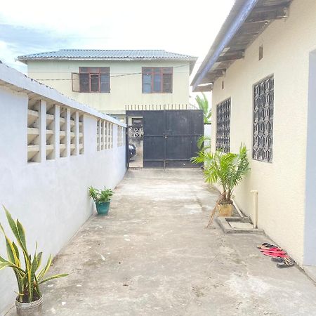 The Nest Haven Hostel Dar es Salaam Bagian luar foto