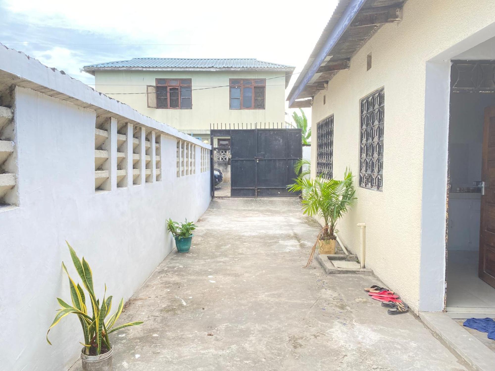 The Nest Haven Hostel Dar es Salaam Bagian luar foto